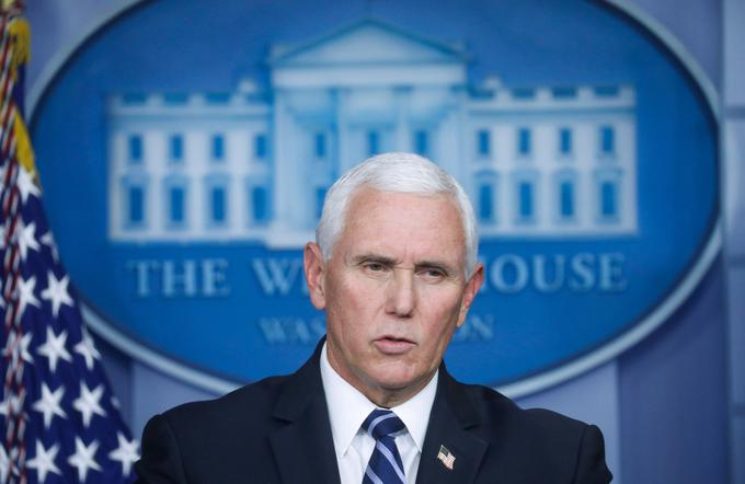 Podpredsednik ZDA je tudi predsednik senata. MIke Pence bo tako kot predsednik senata ta teden uradno razglasil izid predsedniških volitev. Lahko Pence pri tem še zameša štrene Bidnu? | Foto: Reuters