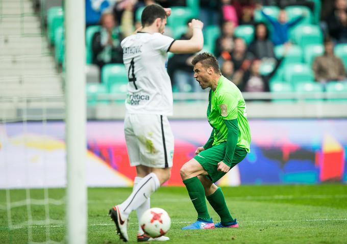 Leon Benko je v začetku aprila v Stožicah lastnoročno pokopal Mariborčane. | Foto: Vid Ponikvar