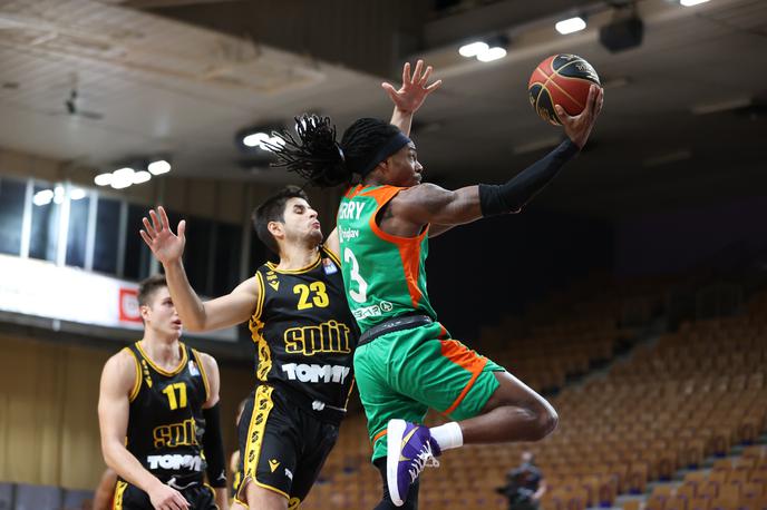 Cedevita Olimpija Split | Košarkarji Cedevite Olimpije so visoko premagali Split. | Foto Aleš Fevžer/KK Cedevita Olimpija