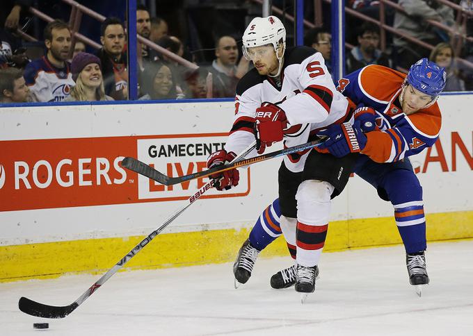 Branilec Adam Larsson in napadalec Taylor Hall bosta zamenjala dresa. | Foto: Reuters