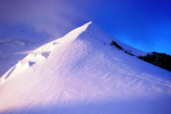 Sončni vzhod pod Mont Blancom. | Foto: Arhiv Pie Peršič