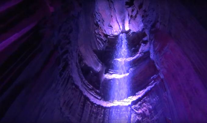 Jama Ruby Falls , Tennessee, USA | Foto: YouTube