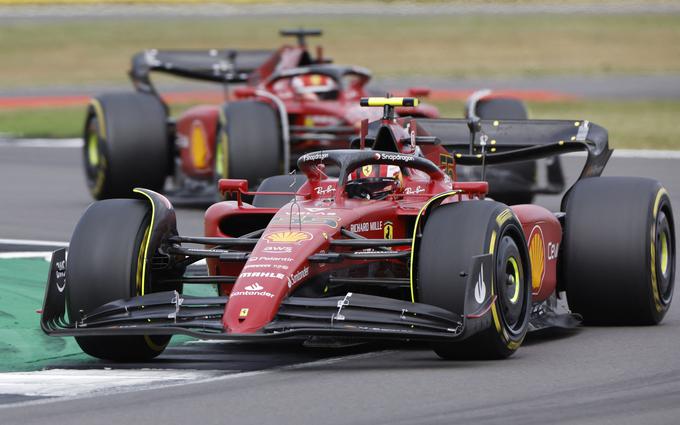 V Silverstonu uspeh Sainza, poraz za Leclerca in Verstappna. | Foto: Reuters