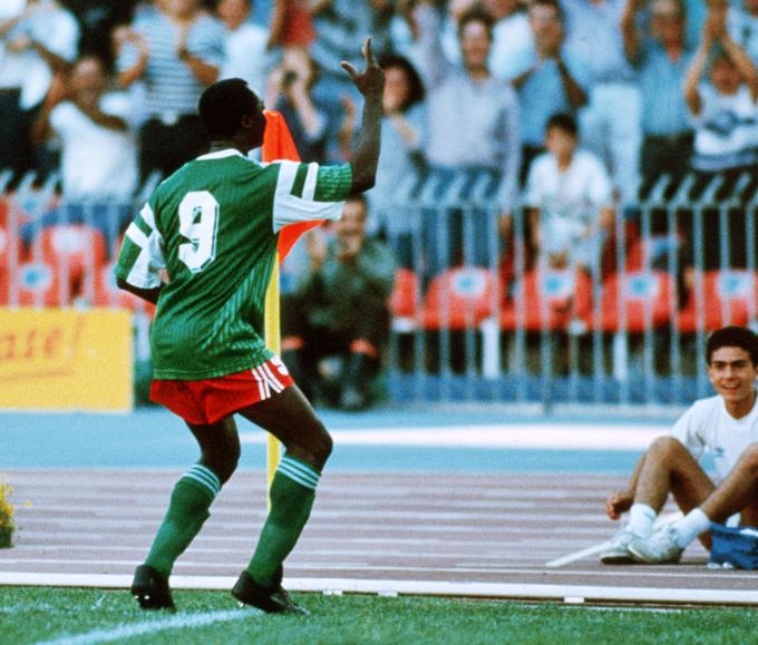 Roger Milla je zaslovel s proslavljanjem zadetkov. | Foto: Guliverimage/Getty Images