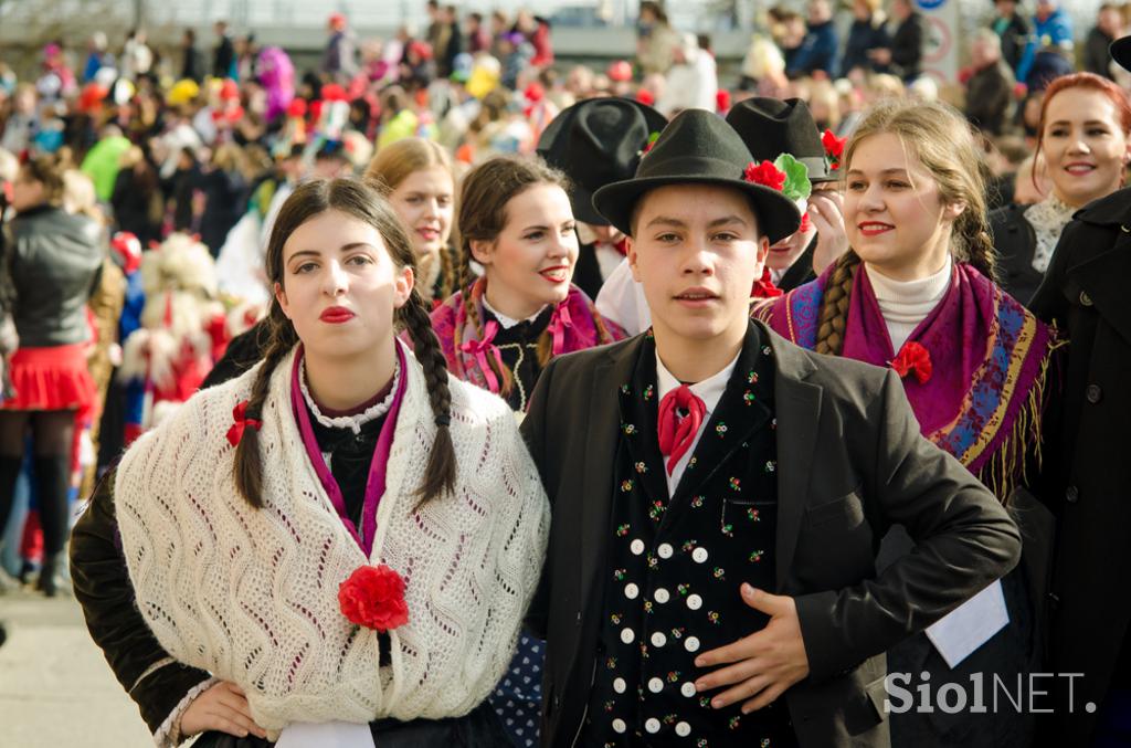 pust Ptujski karneval povorka Ptuj