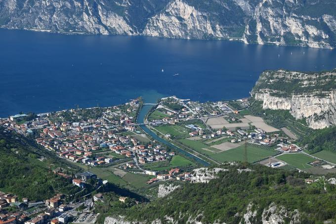 Pogled na Torbole in Gardsko jezero | Foto: Matej Podgoršek