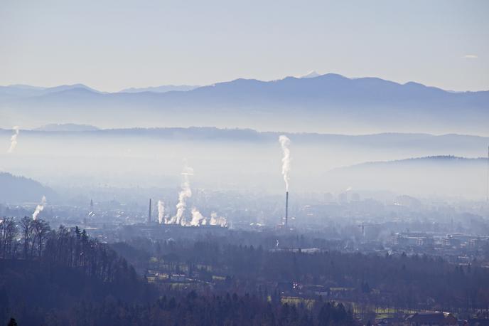 Ljubljana, Slovenija, onesnaženost zraka, kakovost | Glede na napovedi je slabo kakovost zraka pričakovati vsaj do torka. | Foto Shutterstock