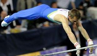 Trojica zlahka v finale