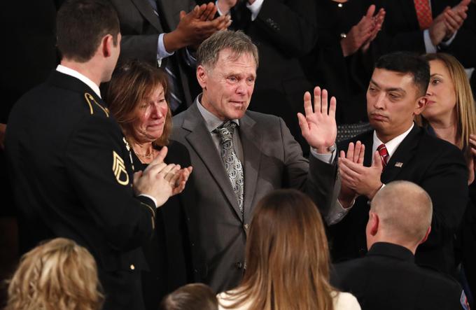 Tožbo sta vložila njegova starša Fred in Cindy Warmbier. | Foto: Reuters