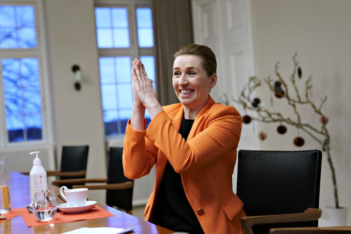 Mette Frederiksen | "Mislim, da ne bo nikakršnih težav za ljudi, če bodo imeli en delovni dan več," je januarja dejala danka premierka Mette Frederiksen, ko so ukinili praznik dneva velike molitve. | Foto Reuters