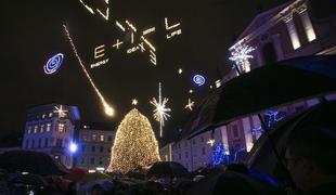 Ljubljano so razsvetlile praznične luči  (foto in video)