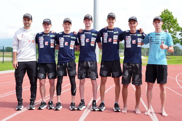 trening slovenski skakalci | Slovenska A-ekipa za novo sezono. Po dolgih letih brez Petra Prevca. | Foto www.alesfevzer.com