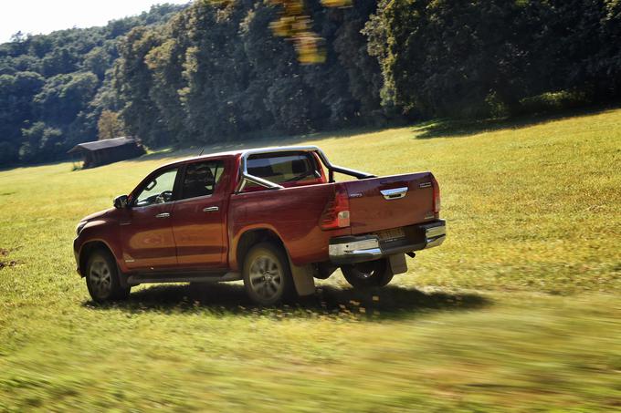 Takega prizora v Sloveniji po črti zakona ni mogoče fotografirati brez posledic v obliki globe. | Foto: Toyota