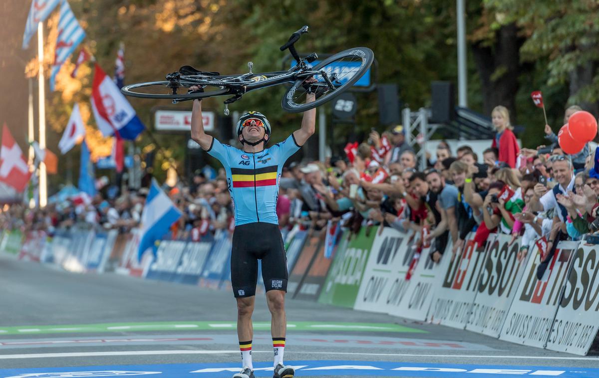 Remco Evenepoel | Takole se je drugega naslova svetovnega prvaka razveselil Remco Evenepoel. | Foto Getty Images