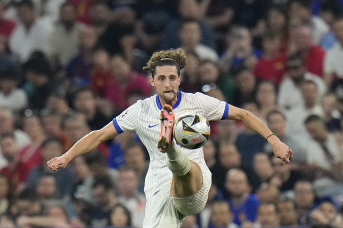 Adrien Rabiot | Francoski nogometni reprezentant Adrien Rabiot bo po novem igral za Olympique iz Marseilla. | Foto Guliverimage