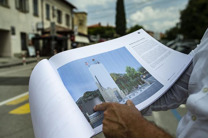 V Šmarju se bodo kmalu lahko pohvalili, da njihove pokrajine ne bodo več kvarile žice električne napeljave - poskrbeli so, da bodo vsi tovrstni vodi podzemni. | Foto: Ana Kovač