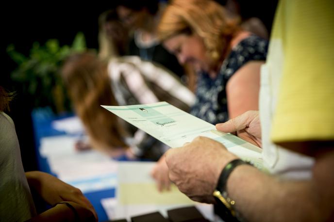 Podelitve maturitetnih spričeval | Danes bodo na šolah dijake seznanili z rezultati splošne mature. | Foto Ana Kovač