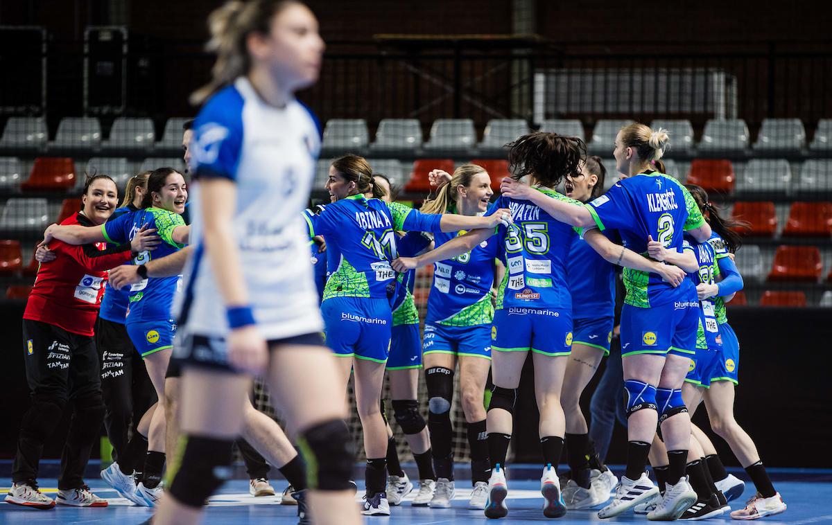 Slovenija : Italija slovenska ženska rokometna reprezentanca | Slovenke bodo danes dobile tekmice v skupinskem delu svetovnega prvenstva. | Foto Grega Valančič/Sportida