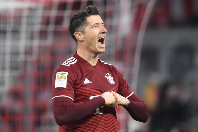 Robert Lewandowski | Robert Lewandoweski je že pri 31 golih v tej sezoni bundeslige. | Foto Guliverimage