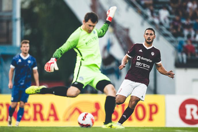 Triglav Dob | Roltek Dob je v petek zvečer pokvaril načrte vodilnemu Triglavu (1:0). | Foto Grega Valančič/Sportida