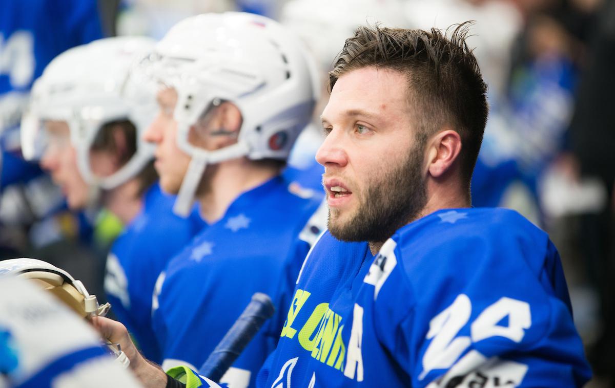 slovenska hokejska reprezentanca Slovenija Belorusija Bled Rok Tičar | Rok Tičar je v zadnjih dneh reprezentanci pomagal na turnirju na Bledu, konec tedna ga čakajo pomembne tekme nemškega prvenstva. | Foto Peter Podobnik/Sportida