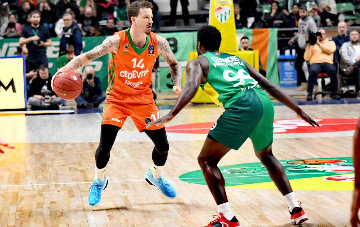 Bursaspor Cedevita Olimpija | Cedevita Olimpija si je že v prvi četrtini priigrala 18 točk zaostanka. | Foto KK Cedevita Olimpija/Igor Jagić