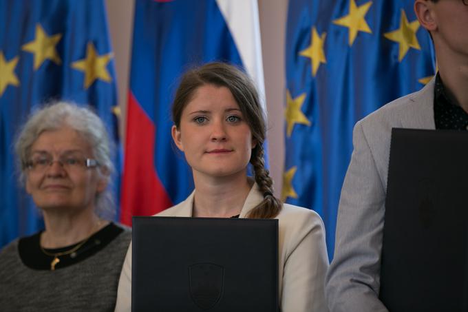 Ana Palovšnik je priznanje prejela za prostovoljsko delo z otroki z avtizmom. | Foto: Klemen Korenjak