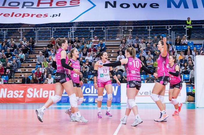 Dobile so tretji niz in znižale na 1:2 v nizih, a preobrata niso dočakale. | Foto: CEV