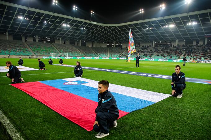 Stadion Stožice bo v četrtek, ko se bo dvoboj med Slovenijo in Grčijo začel ob 20.45, žal sameval. Obračun bo potekal pred praznimi tribunami. | Foto: Matic Klanšek Velej/Sportida