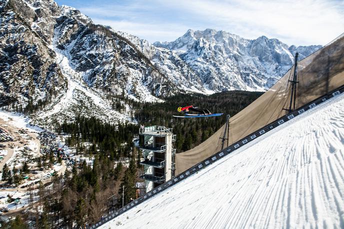 Planica | Planica brez navijačev? To bo poseben izziv tudi za uradnega napovedovalca Bojana Makovca, ki v Planici tekme komentira že 20 let.  | Foto Matic Ritonja/Sportida