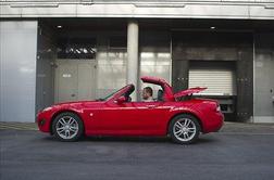 Mazda MX-5 roadster coupe 1,8i 