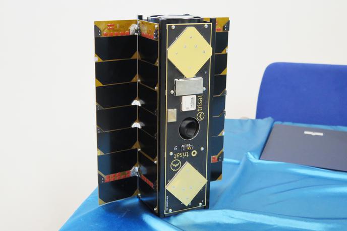 nanosatelit Trisat | Satelit Trisat  | Foto STA