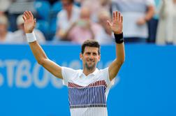 Đoković v finalu generalke Wimbledona, ženski finale v znamenju Caroline in Karoline