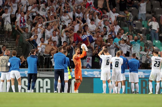 V gosteh daje Slovenija v prvih polčasih na kvalifikacijskih tekmah več zadetkov. Pred tremi leti je tako denimo v Moldaviji po prvem delu vodila s 3:0, na gostovanju pri Latviji leta 2019 pa celo s 4:0. Kar pa se tiče domačih tekem, v prvih polčasih ponavadi ne dosega tako veliko zadetkov. | Foto: www.alesfevzer.com