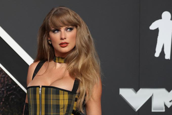 Da je Taylor Swift oktobra lani postala milijarderka, je zaslužna predvsem njena turneja Eras. | Foto: Reuters