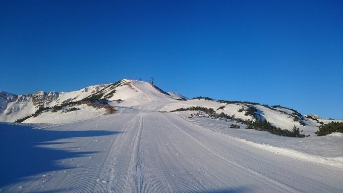 Vogel tudi v spomladanskih dneh zagotavlja odlične snežne pogoje. Obratujejo vse naprave. | Foto: Facebook