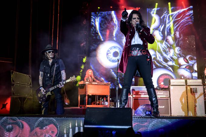 Koncert skupine Hollywood Vampires so odpovedali že večkrat, nazadnje junija, ko si je Depp, kot pravijo, poškodoval nogo. | Foto: Guliverimage