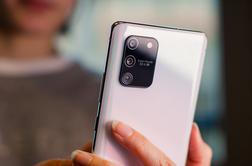 Samsung Galaxy S10 lite: ko se srednji cenovni razred spogleduje z višjim