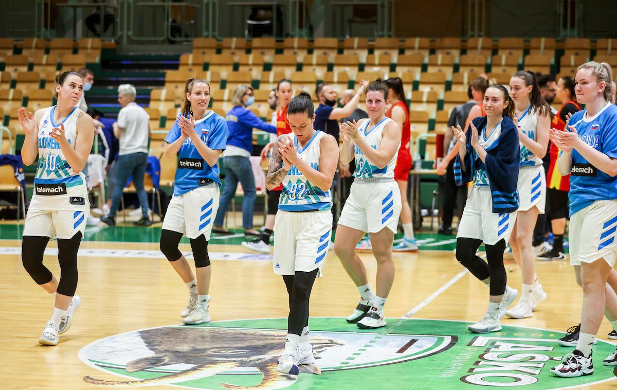 Slovenija : Črna Gora (ženska košarka, priprave na EuroBasket) | Slovenke so na tretji pripravljalni tekmi vknjižile še tretjo zmago, tokrat so ugnale Poljsko. | Foto Vid Ponikvar