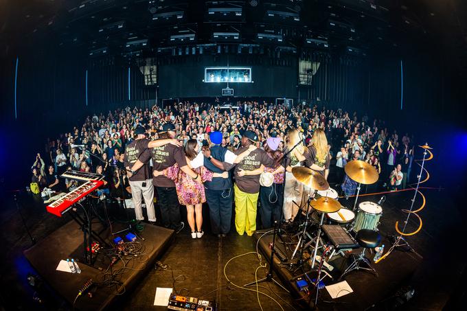 Ob 15. obletnici Kino Šiška je skupina freekind. z razširjeno zasedbo predstavila svoj novi kratkometražni album Good News. | Foto: Marko Alpner