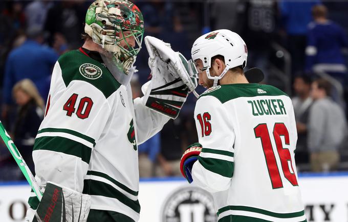 Minnesotina junaka - vratar Devan Dubnyk, ki je zaklenil, in trikratni strelec Jason Zucker. | Foto: Reuters