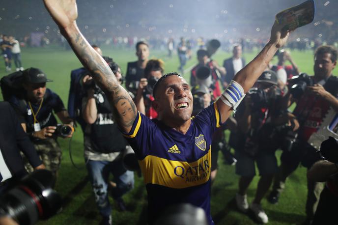 Carlos Tevez | Carlos Tevez bo nadaljeval kariero. | Foto Reuters