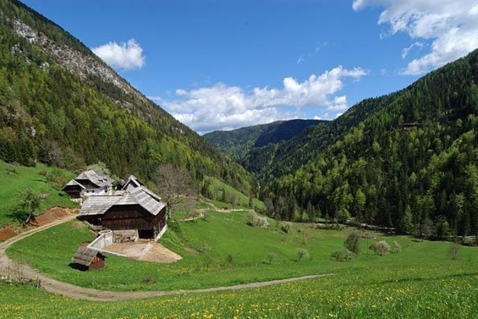 Črna na Koroškem odkrivaj slovenijo