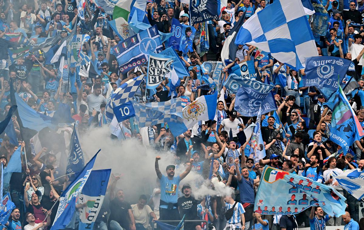 Napoli | Napoli in Salernitana sta se razšla brez zmagovalca, tako da bodo navijači Neapeljčanov na osvojeni naslov še malo počakali. | Foto Guliverimage