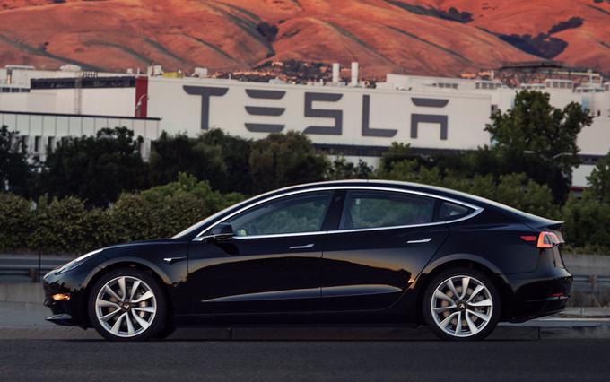 Prvi serijski model tesla 3 | Foto: Elon Musk