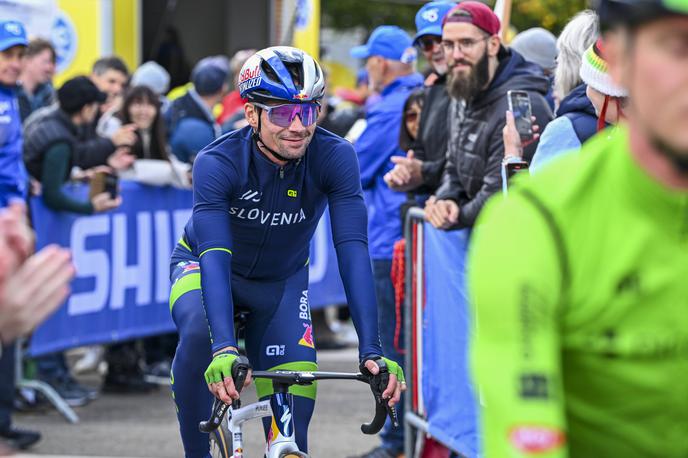 Primož Roglič | Primož Roglič je ponosen, da je bil del reprezentance, ki je Tadeju Pogačarja pomagala do mavrične majice svetovnega prvaka.  | Foto Guliverimage