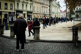 Množično testiranje. Test. Hitri test. Covid-19. Koronavirus.