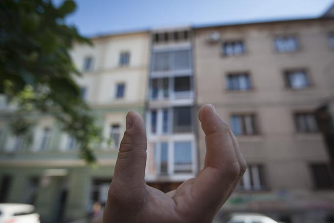 V Ljubljani je podobnih še nezazidanih in tako neizkoriščenih prostorskih vrzeli med stavbnimi otoki več kot 60.  | Foto: Bojan Puhek