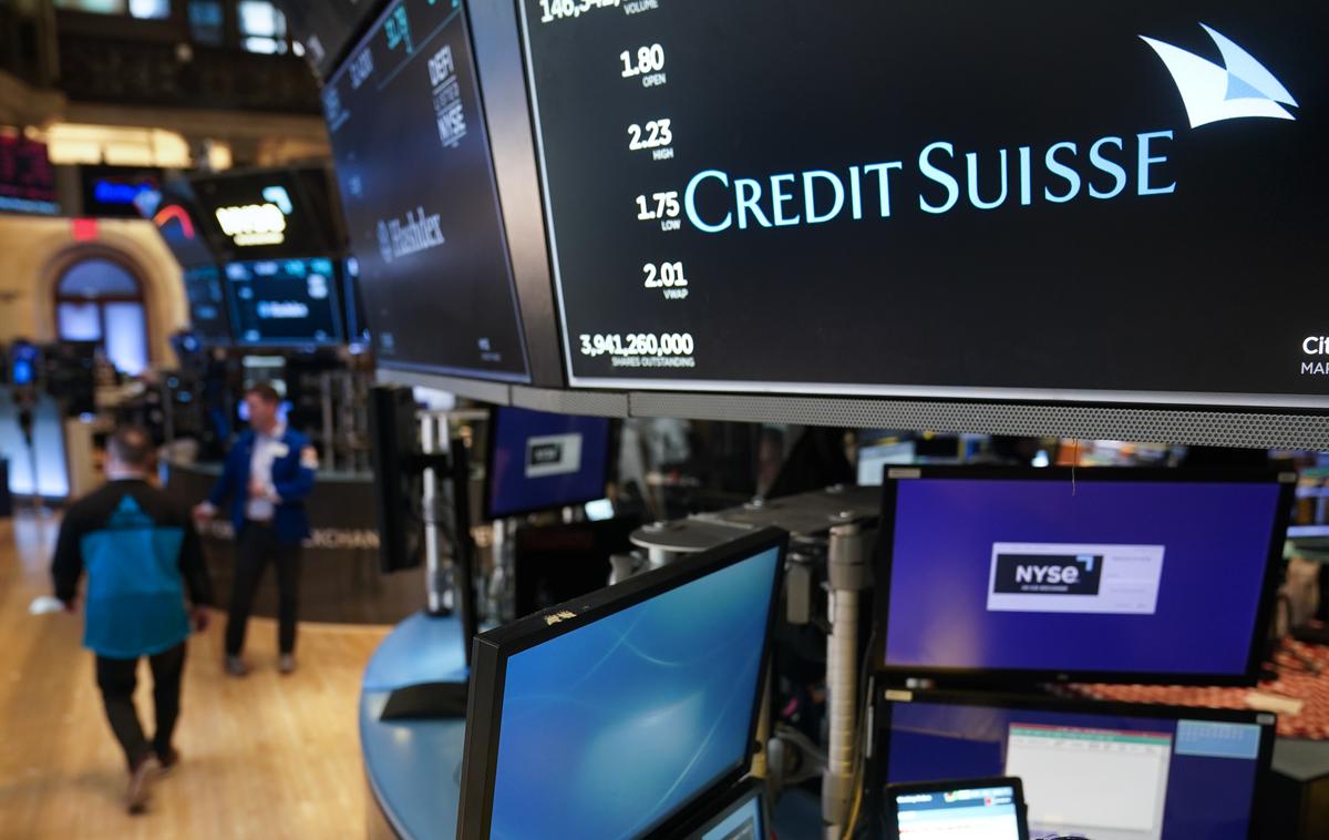 Gibanje delnice Credit Suisse | Bilančna vsota UBS je po prevzemu Credit Suisse s skoraj 1,6 bilijona švicarskih frankov približno dvakrat večja od celotne vrednosti gospodarske proizvodnje Švice. To banko uvršča na 20. mesto na lestvici največjih svetovnih finančnih institucij, med drugim za kitajskimi bankami in ameriškim bančnim velikanom J. P. Morgan. | Foto Guliverimage