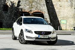 Test: Volvo S60 CC AWD – limuzina, v katero sedeš visoko kot v enoprostorca